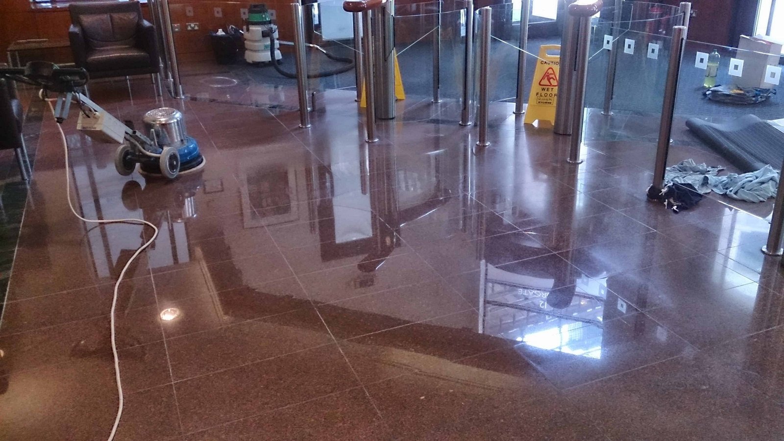 Marble polishing costs in Enfield, London