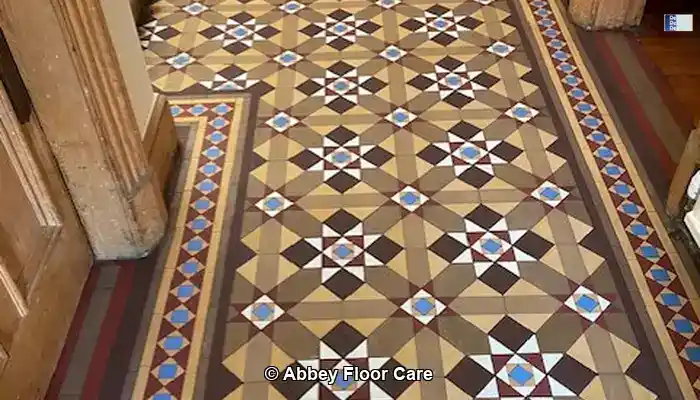 image of a Victorian Tiled Hallway In Edinburgh cleaned and sealed