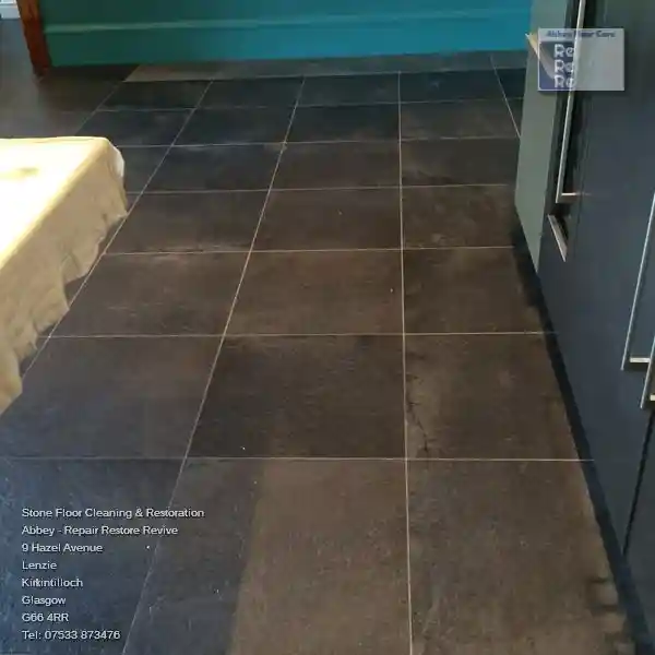 What Is The Average Expense For Cleaning And Restoring Tile And Grouts In Newport-on-Tay?